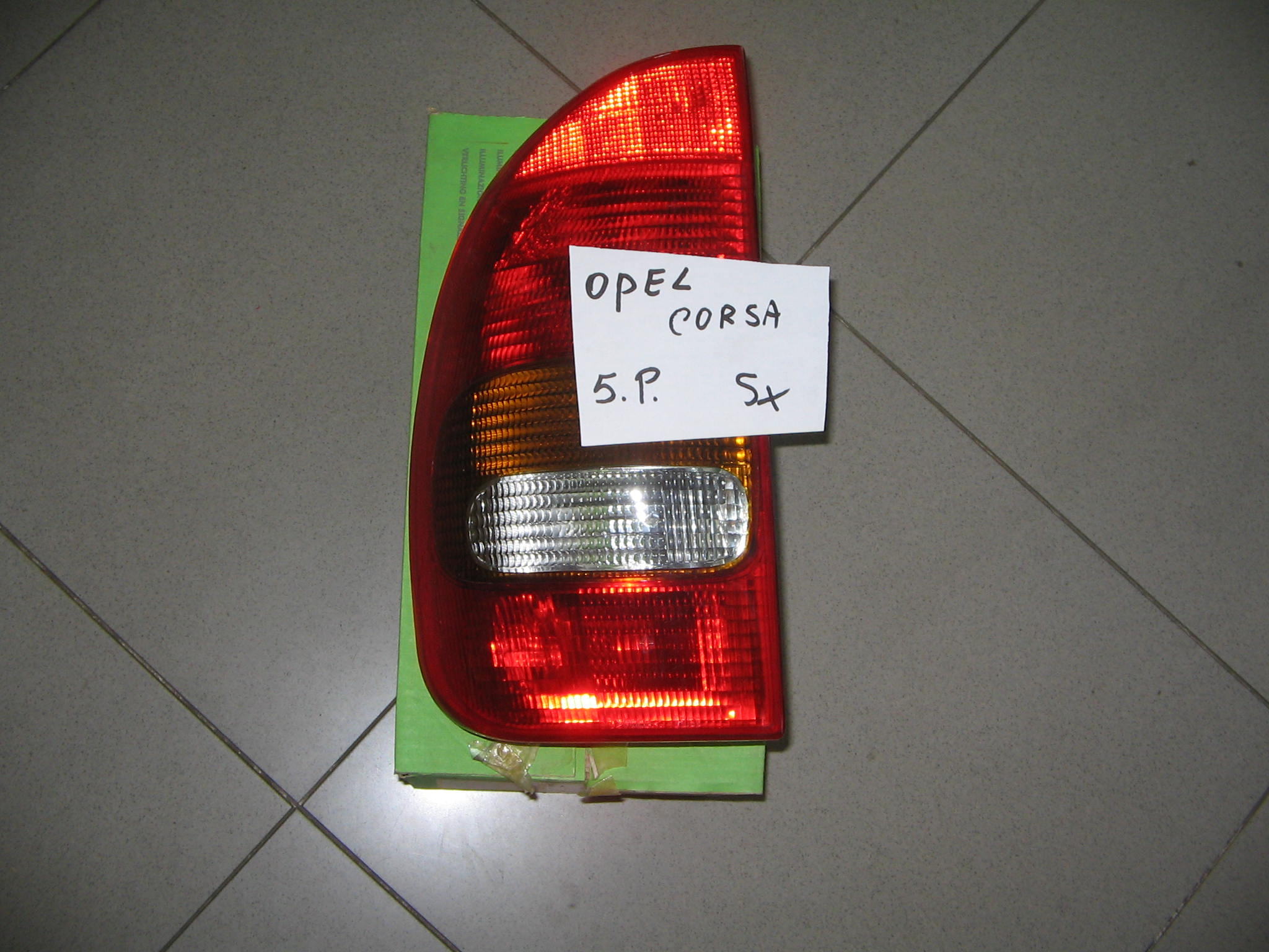 OPEL  CORSA FANALINO NUOVO  N. 20798